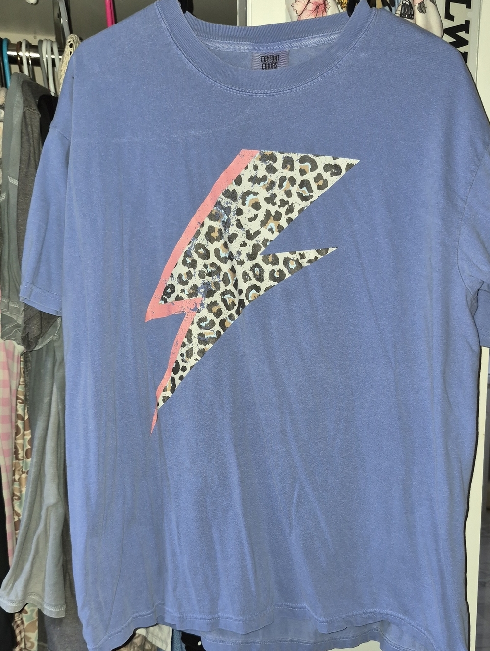 Comfort Colors Blue Short Sleeve Tee with Leopard Lightning Bolt and Pink Trim